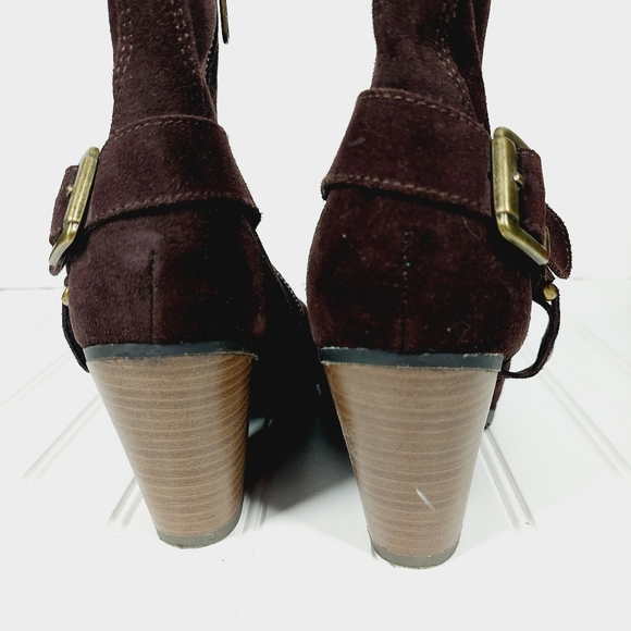 Women's Suede Ankle Boots - Picture 7 of 11